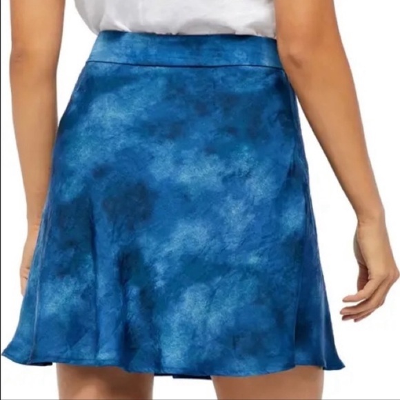 Free People Martine Flirt Tie-Dye Skirt Navy Blue Combo Size 12 - Picture 4 of 10